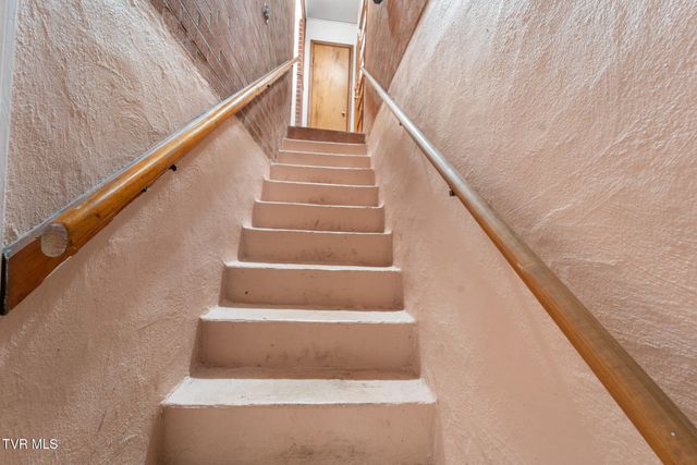 159 Southwest Edgemont Terrace, Abingdon, VA 24210