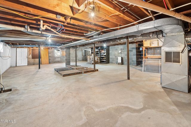 159 Southwest Edgemont Terrace, Abingdon, VA 24210