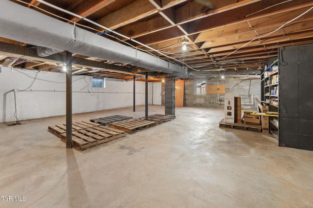 159 Southwest Edgemont Terrace, Abingdon, VA 24210