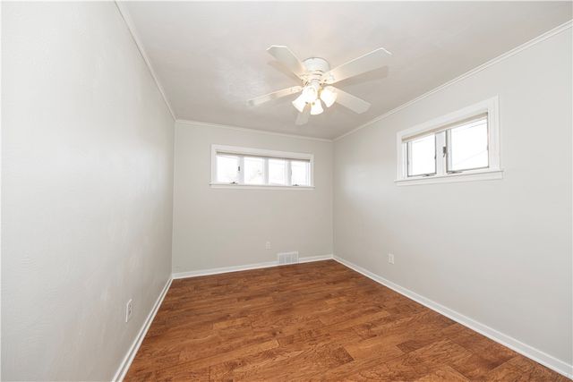 6356 Crestview Dr, South Park, PA 15129
