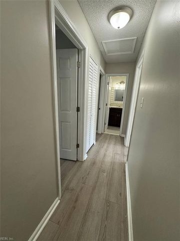 617 Fox Creek CT, Virginia Beach, VA 23462