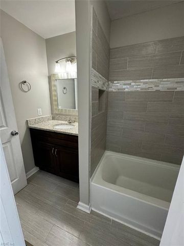 617 Fox Creek CT, Virginia Beach, VA 23462