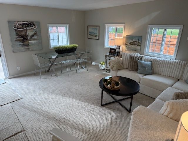 22 Audrey Lane, Mount Prospect, IL 60056