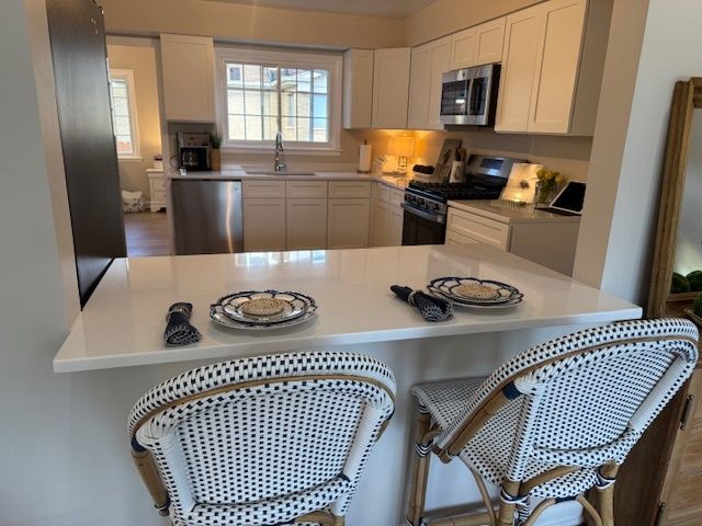 22 Audrey Lane, Mount Prospect, IL 60056