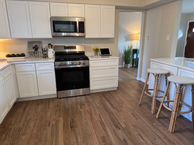 22 Audrey Lane, Mount Prospect, IL 60056