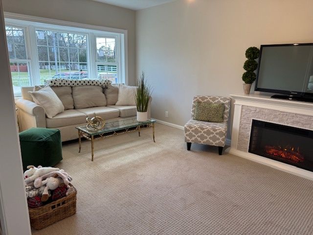 22 Audrey Lane, Mount Prospect, IL 60056