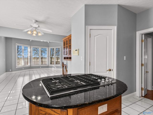 12632 Lookingbill Lane, Athens, AL 35611