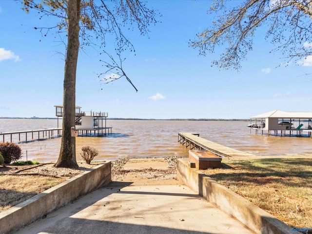 12632 Lookingbill Lane, Athens, AL 35611