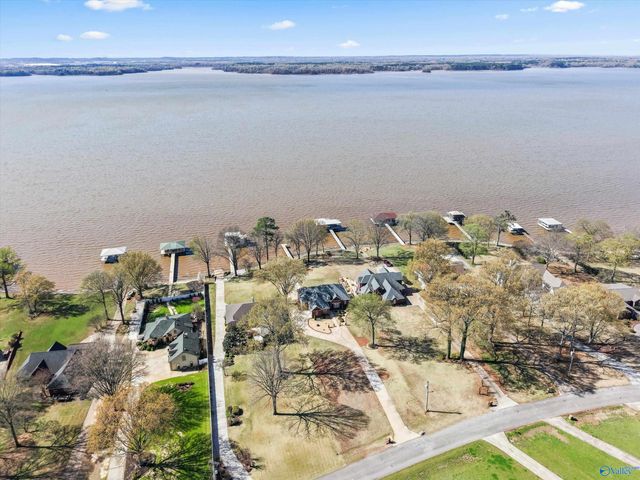 12632 Lookingbill Lane, Athens, AL 35611