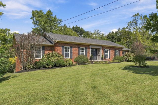 165 Mercer Avenue, Harrodsburg, KY 40330