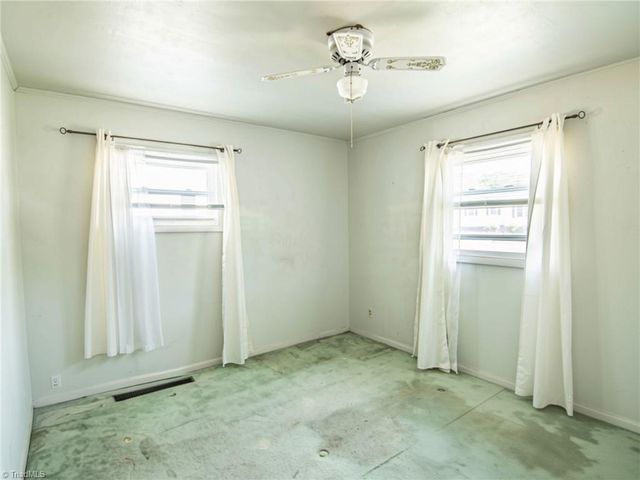 605 E Morehead Street, Reidsville, NC 27320