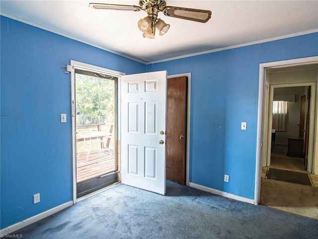 605 E Morehead Street, Reidsville, NC 27320