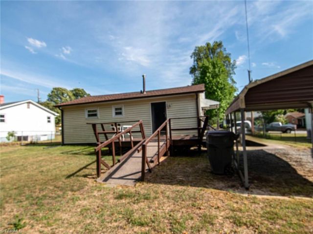 605 E Morehead Street, Reidsville, NC 27320