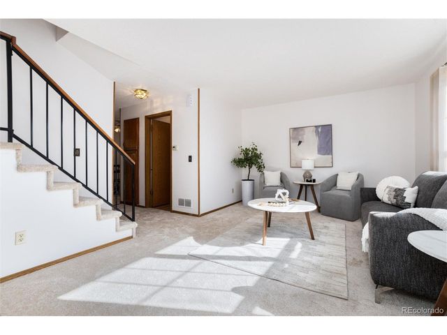 9256 W Ontario Dr, Littleton, CO 80128