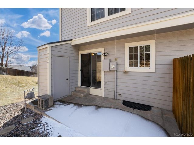9256 W Ontario Dr, Littleton, CO 80128