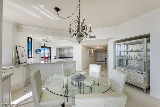 6001 Pelican Bay BLVD F, Naples, FL 34108