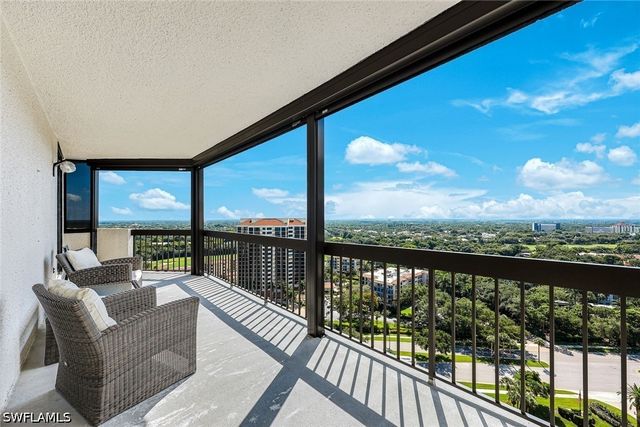 6001 Pelican Bay BLVD F, Naples, FL 34108