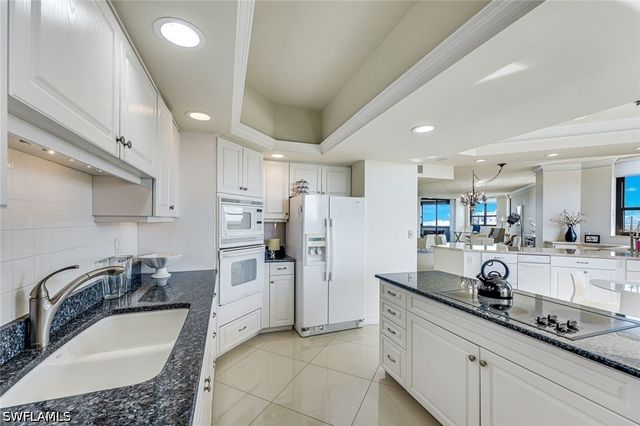 6001 Pelican Bay BLVD F, Naples, FL 34108