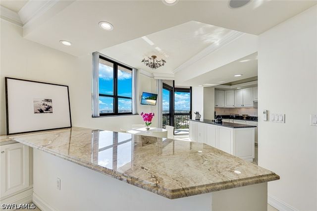 6001 Pelican Bay BLVD F, Naples, FL 34108