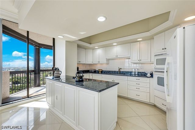 6001 Pelican Bay BLVD F, Naples, FL 34108
