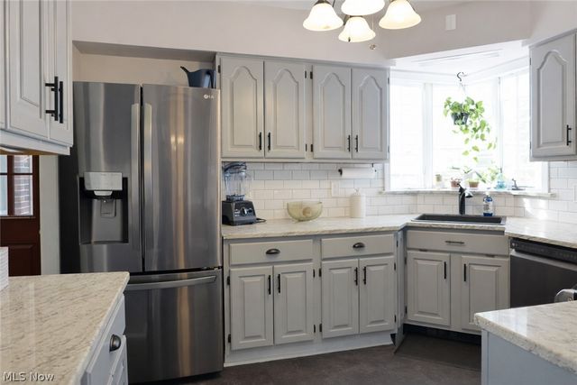 6808 Southington Drive, Parma, OH 44129