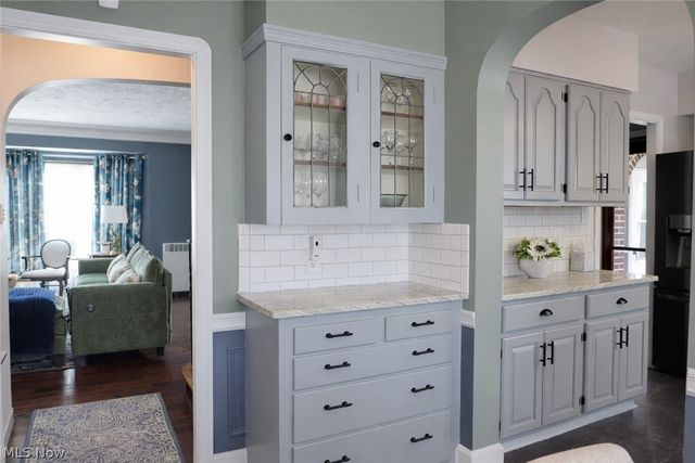 6808 Southington Drive, Parma, OH 44129