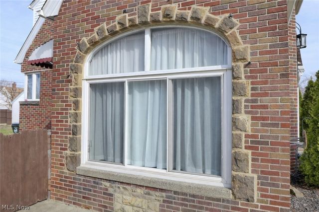 6808 Southington Drive, Parma, OH 44129