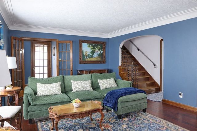 6808 Southington Drive, Parma, OH 44129