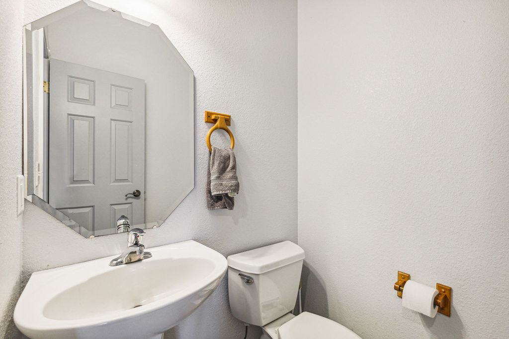 34238 Rocky Point Road, Polson, MT 59860 photo 47