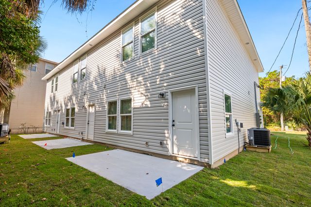 164 Westview Avenue, Valparaiso, FL 32580