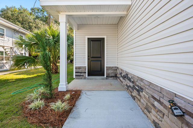 164 Westview Avenue, Valparaiso, FL 32580