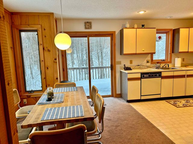 69 Colonial Ridge Road, Dover, VT 05356