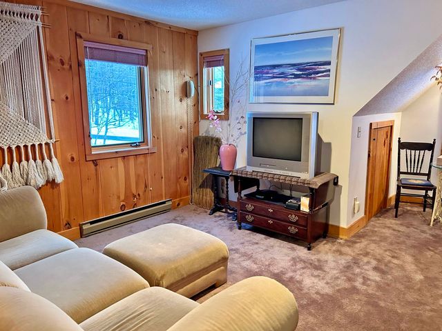 69 Colonial Ridge Road, Dover, VT 05356