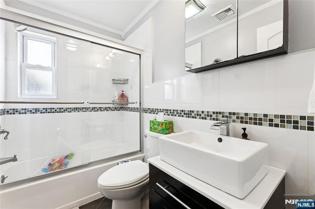 74 Spring Avenue, Bergenfield, NJ 07621