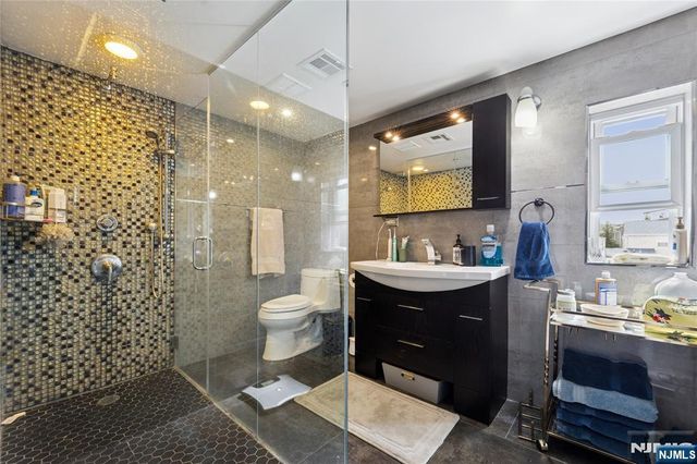 74 Spring Avenue, Bergenfield, NJ 07621