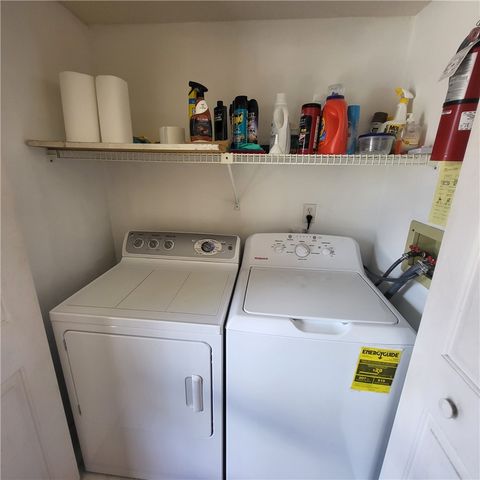 650 East Greenwich Avenue 3-108, West Warwick, RI 02893