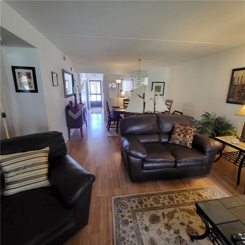 650 East Greenwich Avenue 3-108, West Warwick, RI 02893