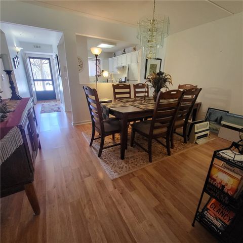 650 East Greenwich Avenue 3-108, West Warwick, RI 02893