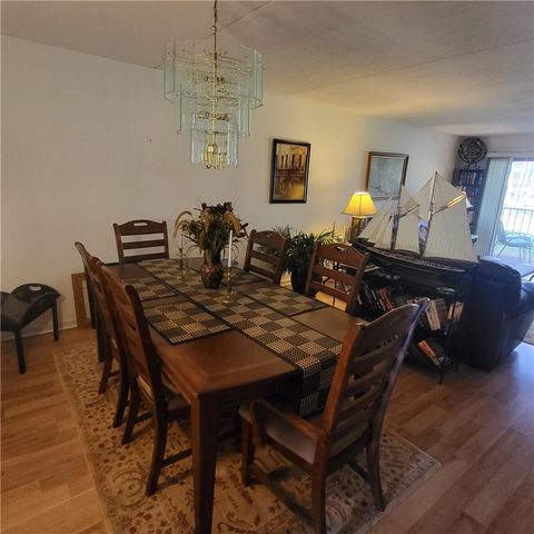 650 East Greenwich Avenue 3-108, West Warwick, RI 02893