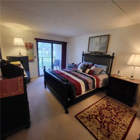 650 East Greenwich Avenue 3-108, West Warwick, RI 02893