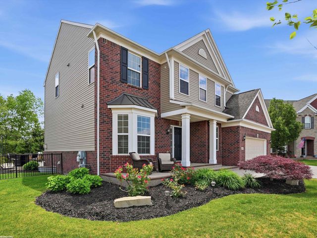 49090 Camarosa Lane, Macomb, MI 48044