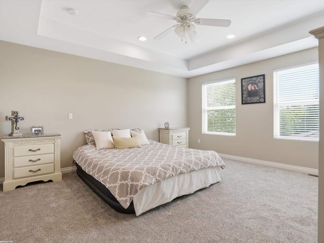 49090 Camarosa Lane, Macomb, MI 48044