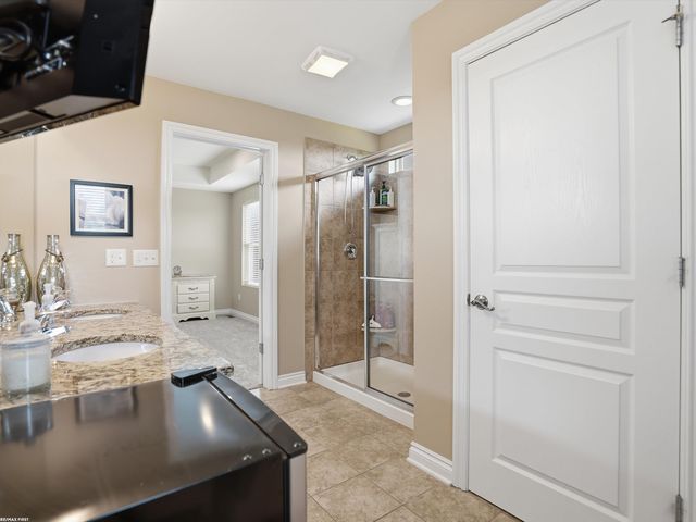 49090 Camarosa Lane, Macomb, MI 48044