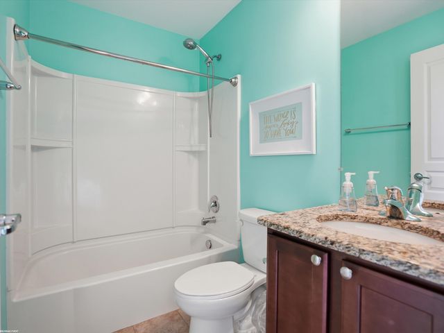 49090 Camarosa Lane, Macomb, MI 48044