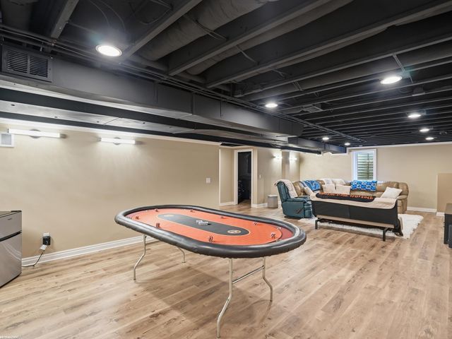 49090 Camarosa Lane, Macomb, MI 48044