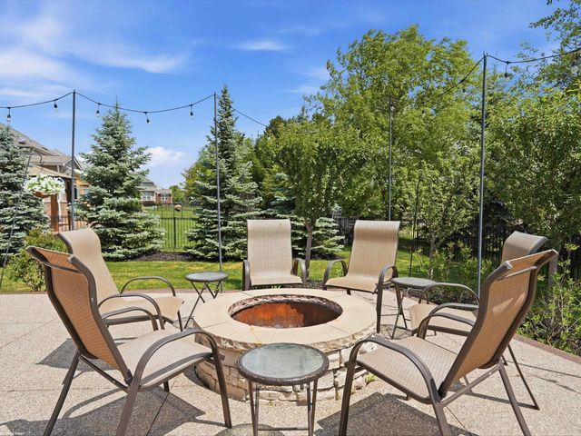 49090 Camarosa Lane, Macomb, MI 48044