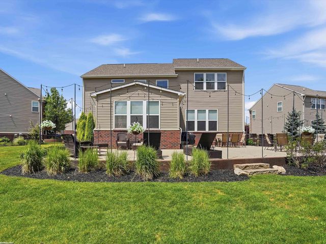 49090 Camarosa Lane, Macomb, MI 48044