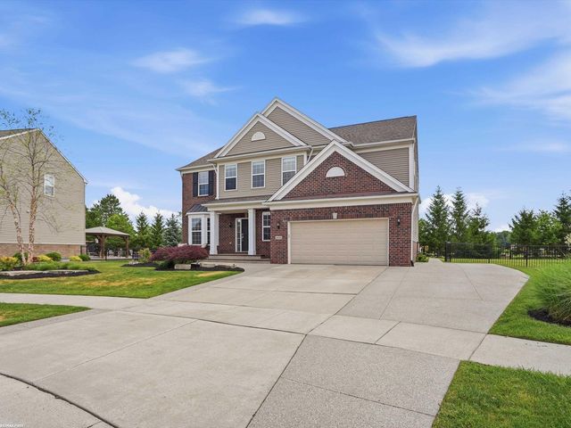 49090 Camarosa Lane, Macomb, MI 48044