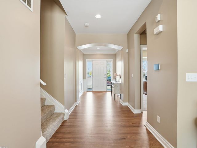 49090 Camarosa Lane, Macomb, MI 48044