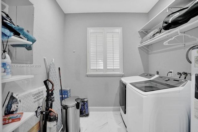 1109 SE 12th St, Deerfield Beach, FL 33441